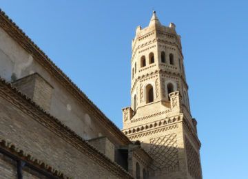 Alfajarín-Iglesia-de-San-Miguel-Arcángel-y-torre